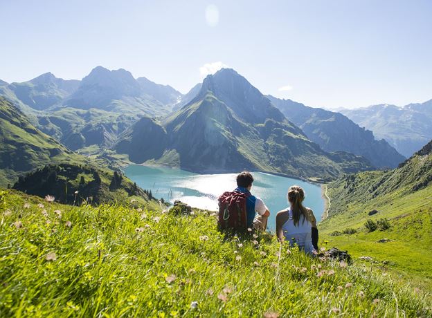 Direktbus Hinfahrt zum Spullersee oder Formarinsee